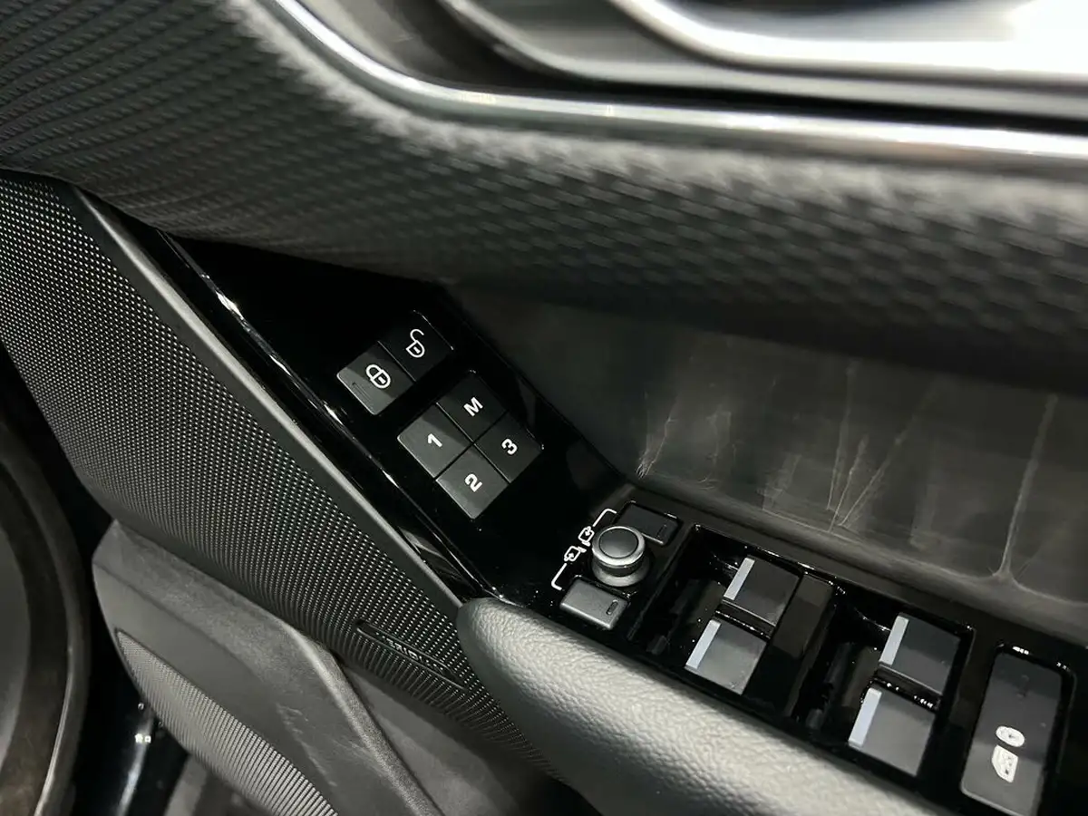 2019-land-rover-range-rover-velar-20-d180-r-dynamic-s-big-19