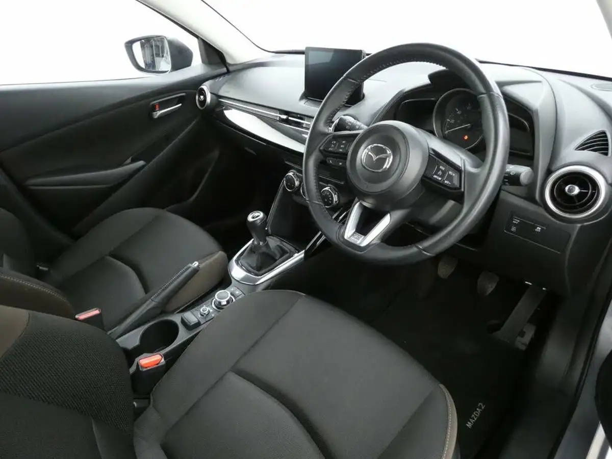 2023-mazda-mazda2-15-skyactiv-g-se-l-big-8