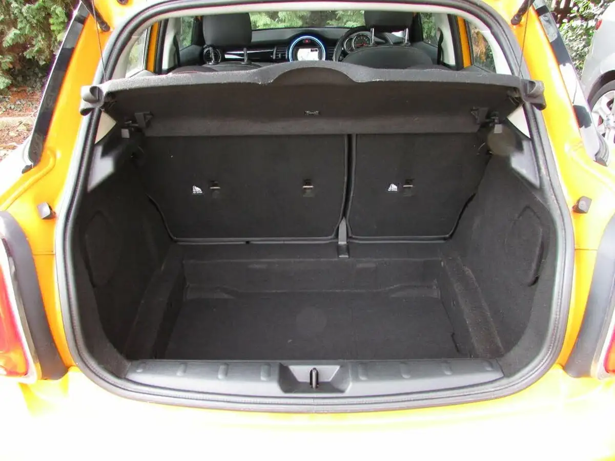 2015-mini-cooper-12-one-ss-5d-auto-big-11