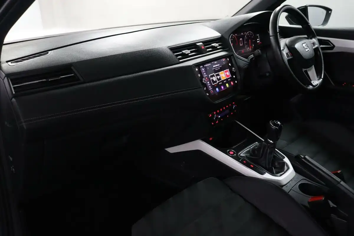 2021-seat-arona-10-tsi-xcellence-lux-110ps-big-29