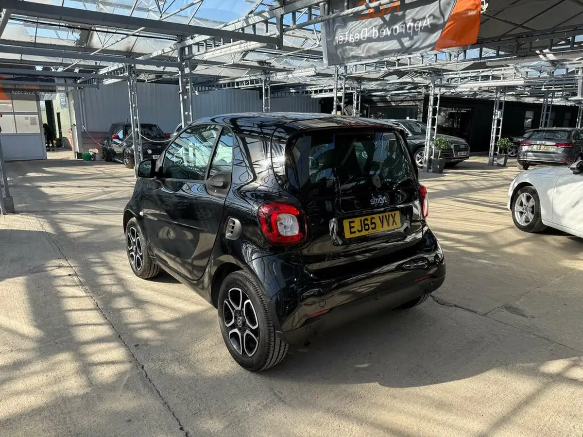 2015-smart-fortwo-09-prime-premiumss-big-10