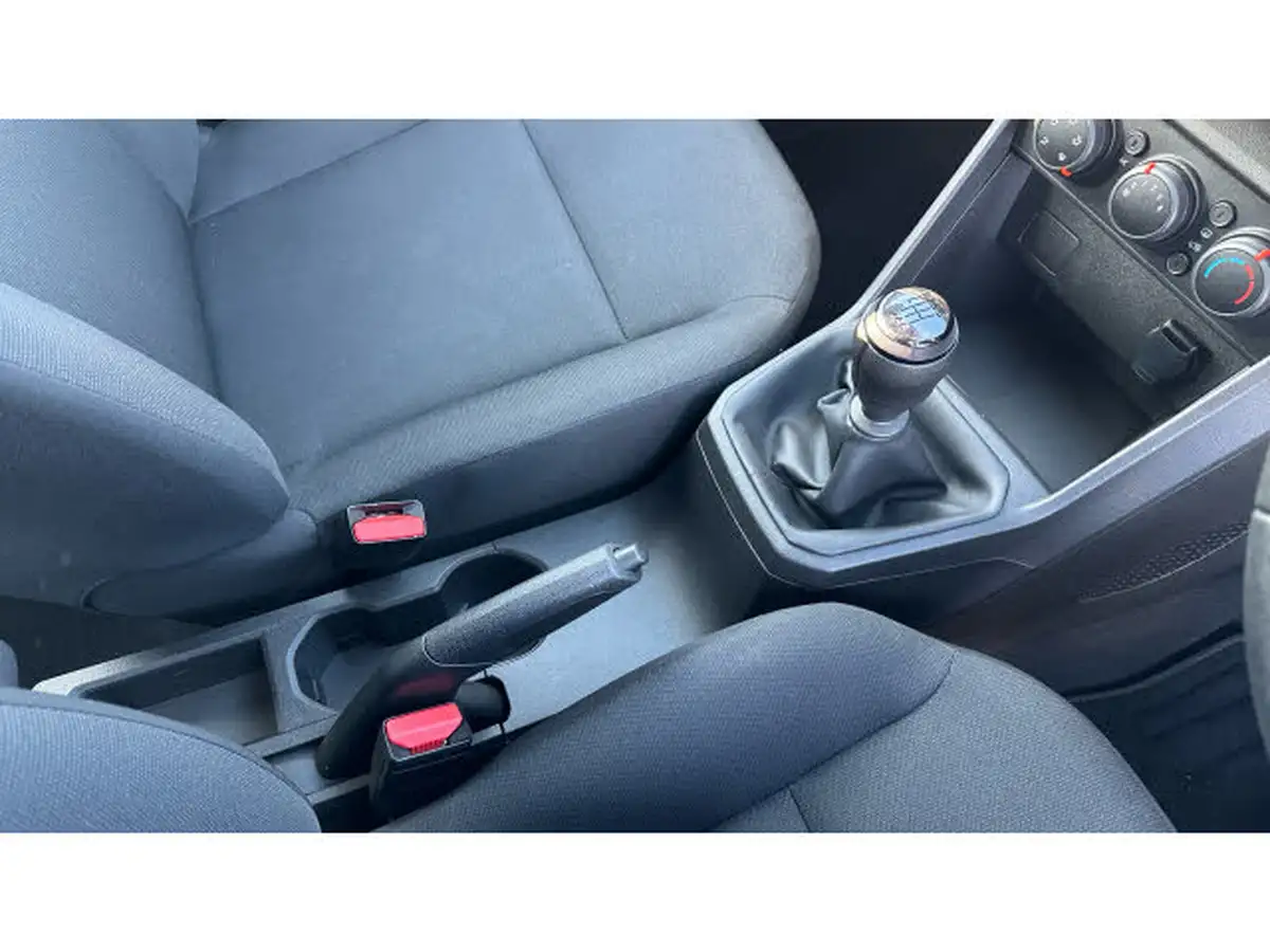 2021-dacia-sandero-10-tce-essential-90bhp-big-26