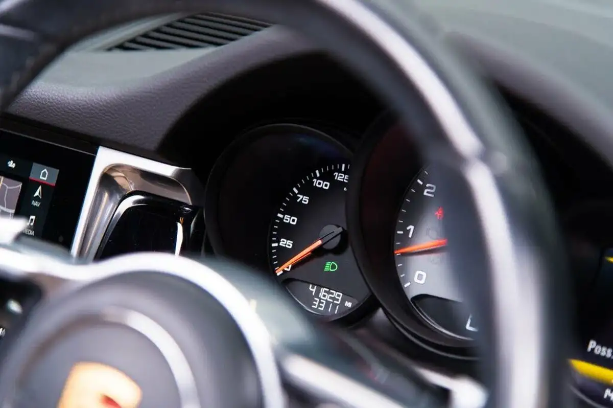 2020-porsche-macan-30-v6-s-big-21