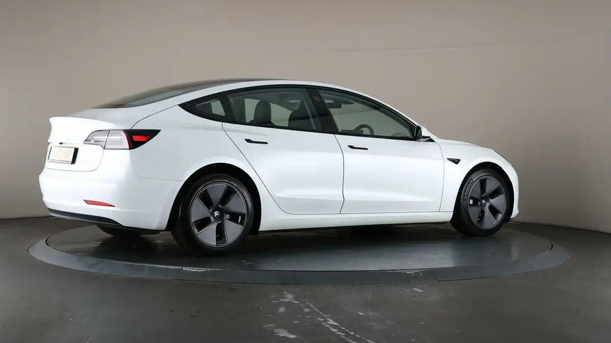 2021-tesla-model-3-e-long-range-4x4-big-63