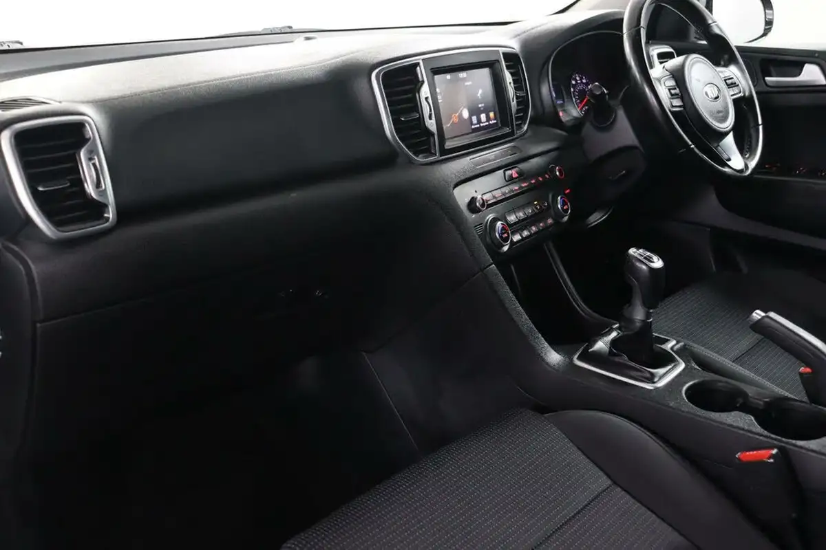 2017-kia-sportage-17crdi-2-114bhp-big-33