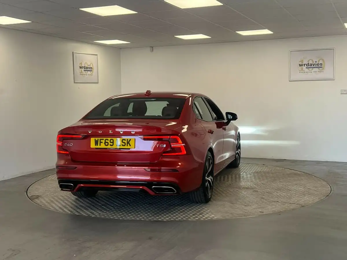 2019-volvo-s60-20-t5-r-design-plus-big-6