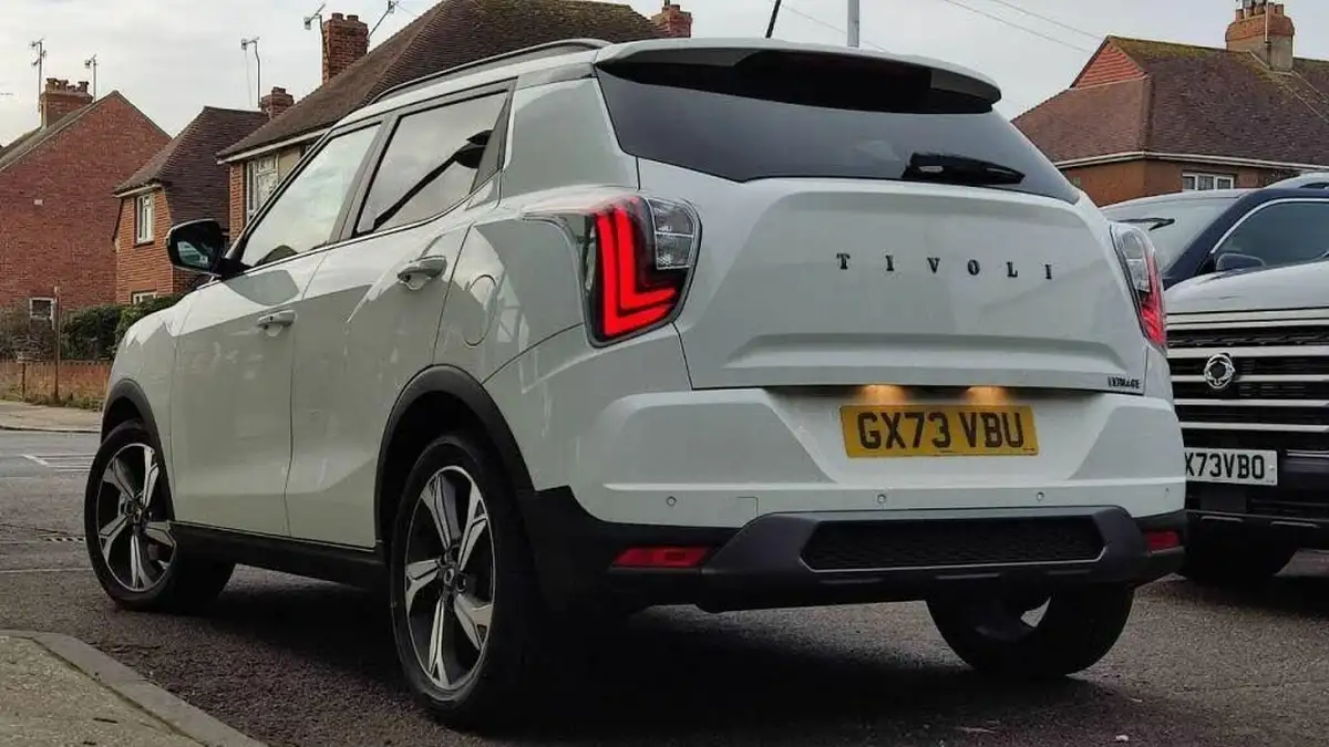 2023-kgm-ssangyong-tivoli-15-ultimate-auto-big-4