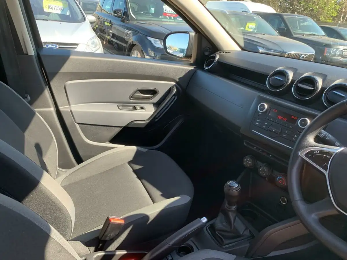 2020-dacia-duster-10-tce-essential-100bhp-ss-big-16