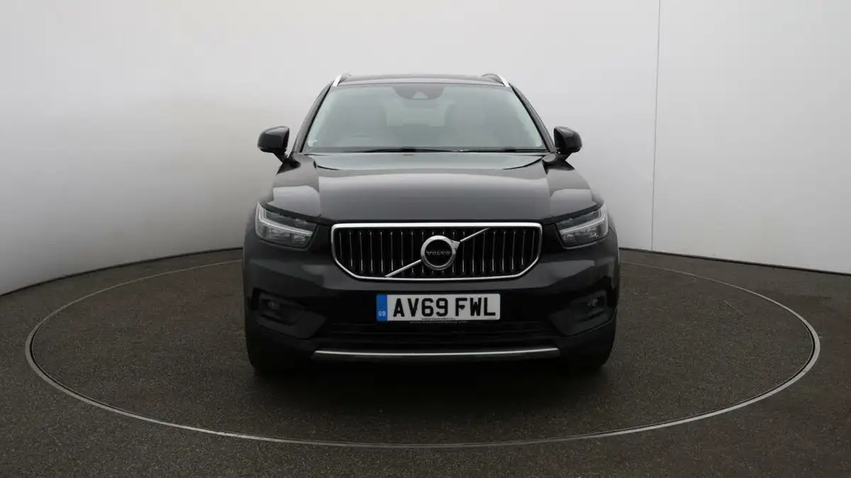 2019-volvo-xc40-20-t4-inscription-awd-big-2