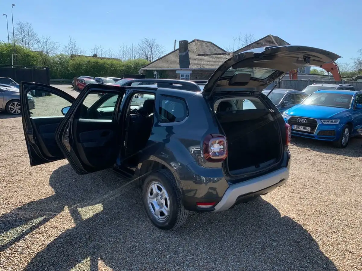 2020-dacia-duster-10-tce-essential-100bhp-ss-big-40