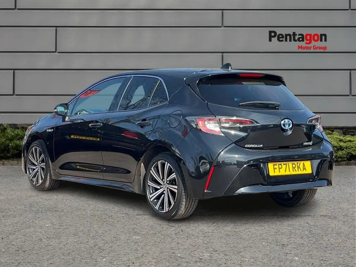 2022-toyota-corolla-18-vvt-i-design-120bhp-trk-hatchback-5d-big-1