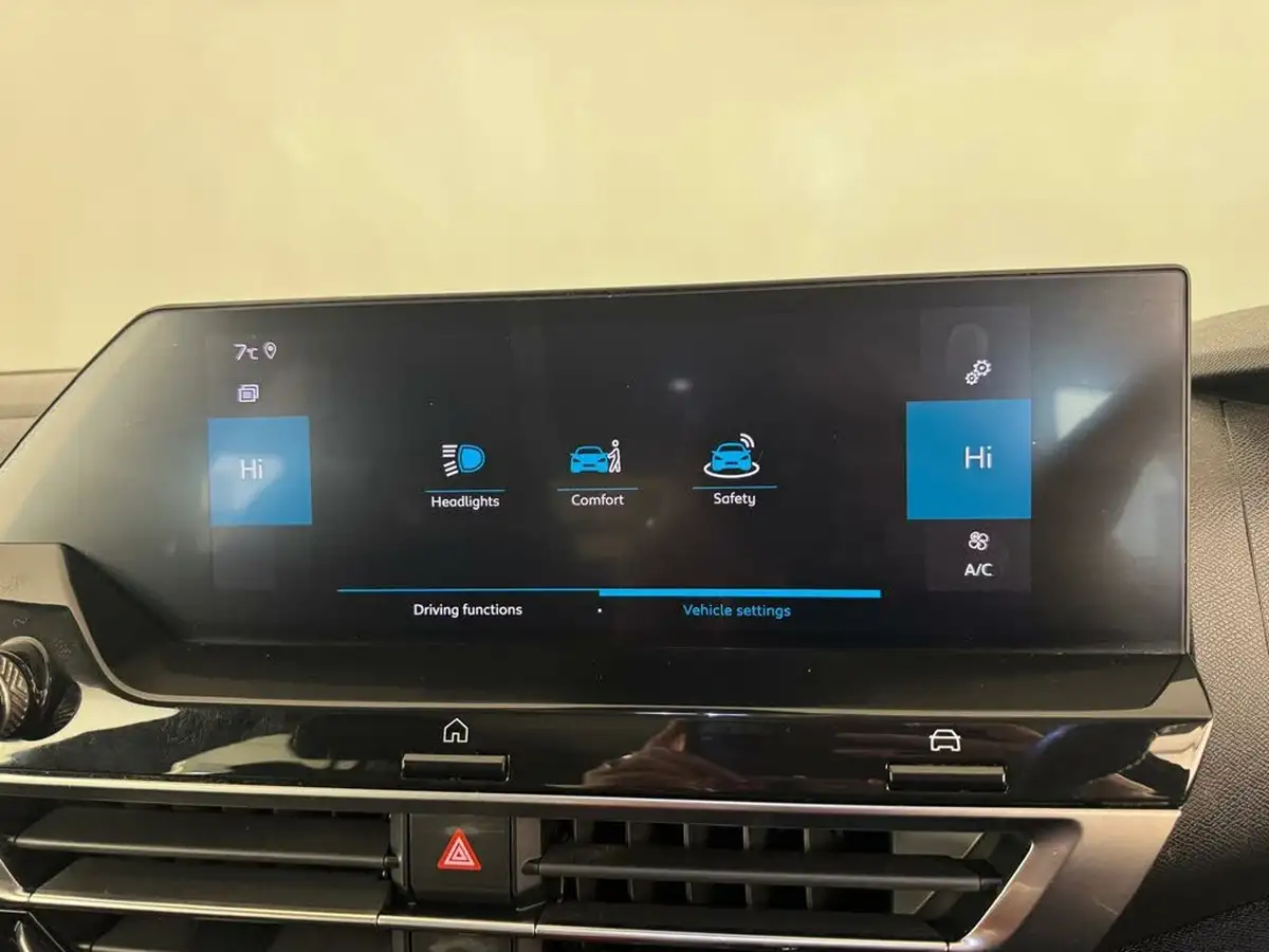 2021-citroen-c4-12-puretech-sense-big-43