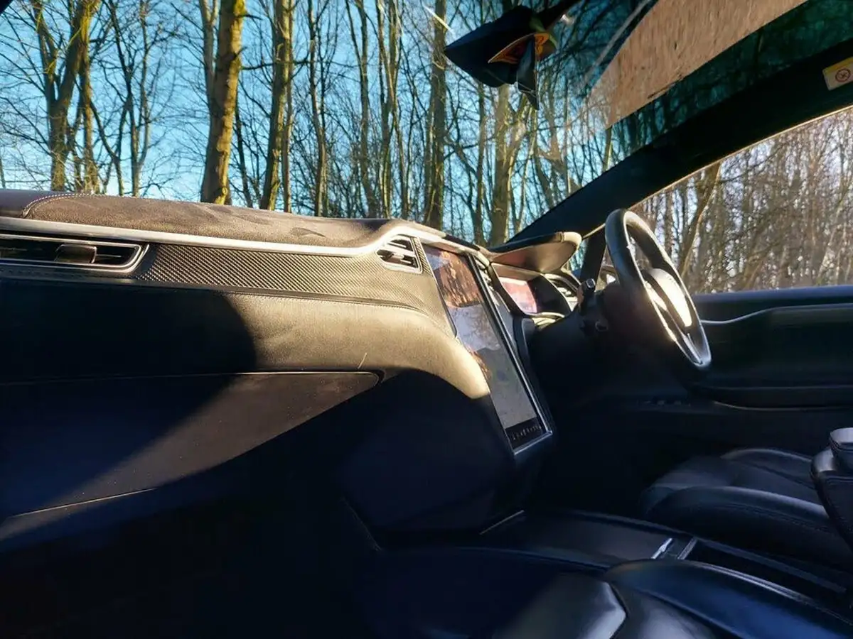 2017-tesla-model-x-e-90d-big-18