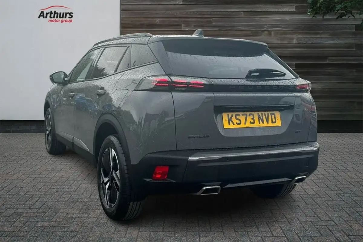 2023-peugeot-2008-suv-big-2