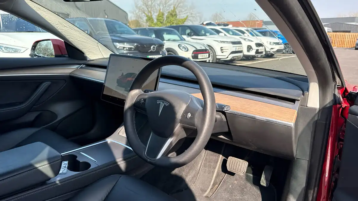 2022-tesla-model-3-e-long-range-big-8