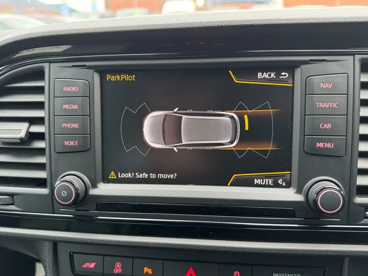 2015-seat-leon-20-cupra-280-sports-tourer-5d-big-23