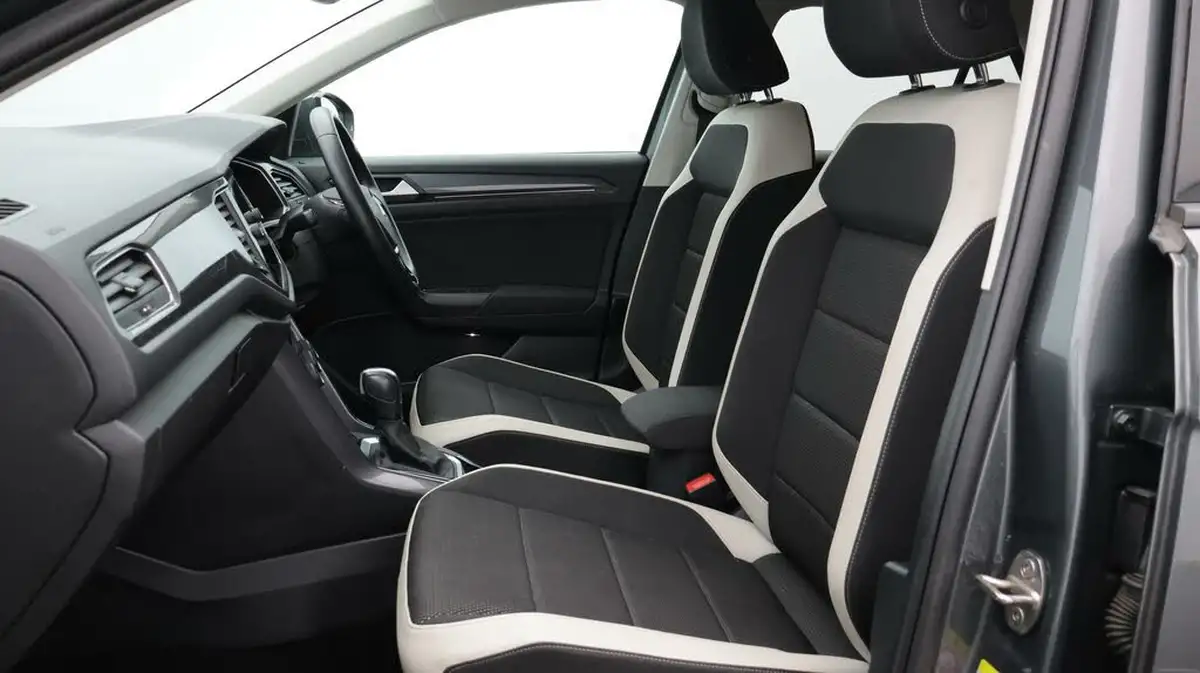 2021-volkswagen-t-roc-15-tsi-sel-dsg-big-14
