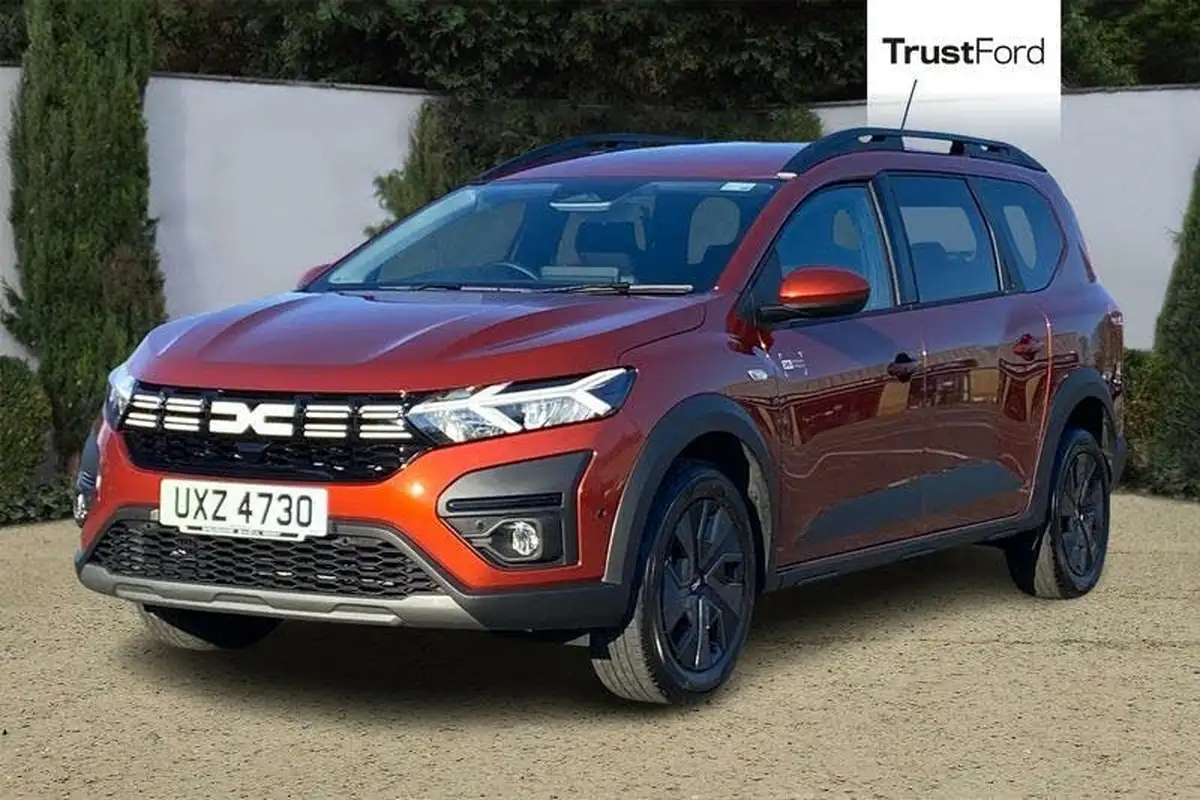 2025-dacia-jogger-10-tce-expression-big-4