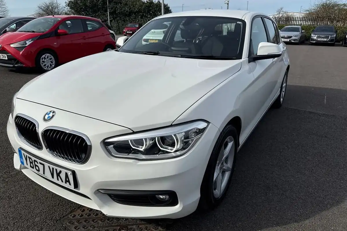 2018-bmw-1-series-15td-116d-se-business-5d-big-26