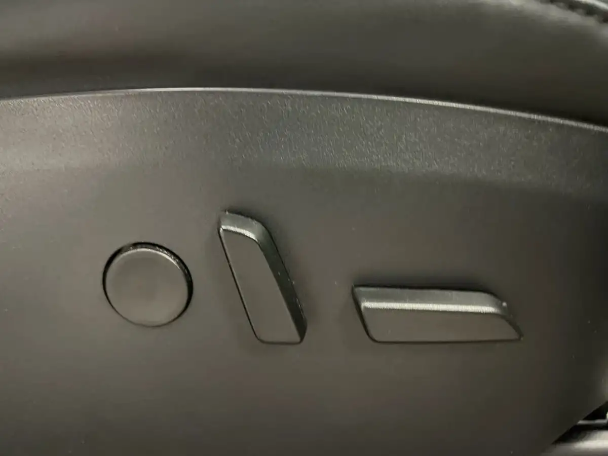 2020-tesla-model-x-e-ludicrous-performance-big-13