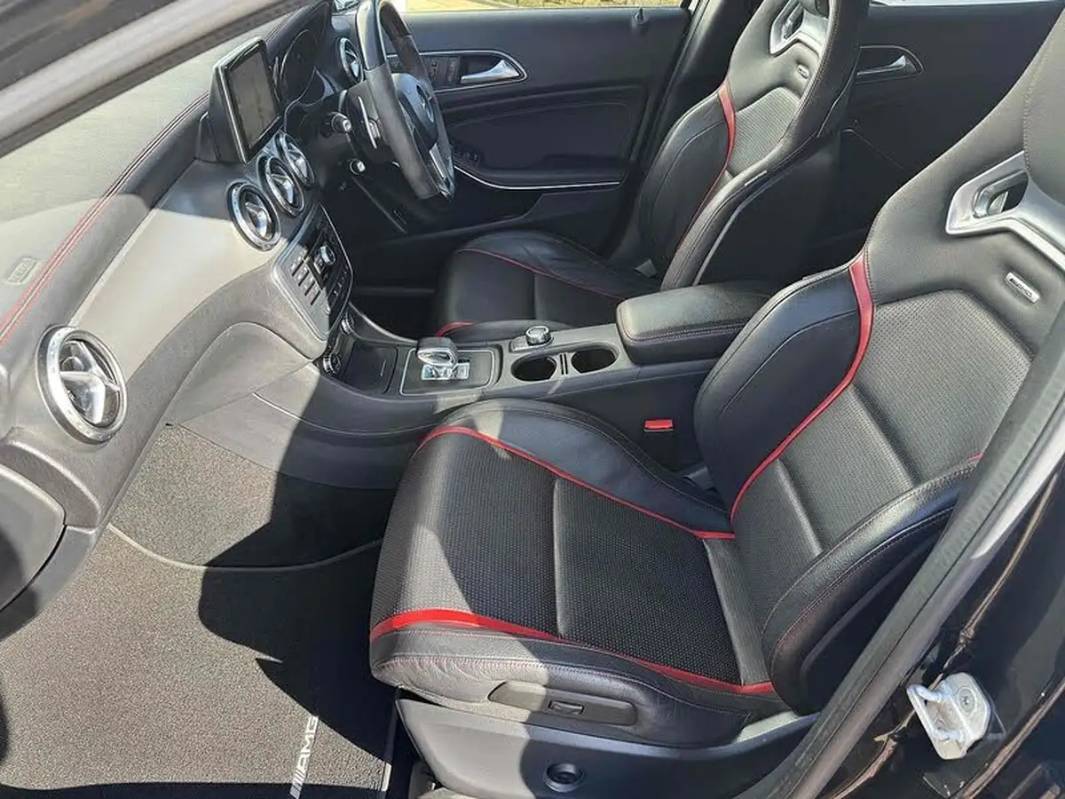 2015-mercedes-benz-gla-class-20-amg-big-24