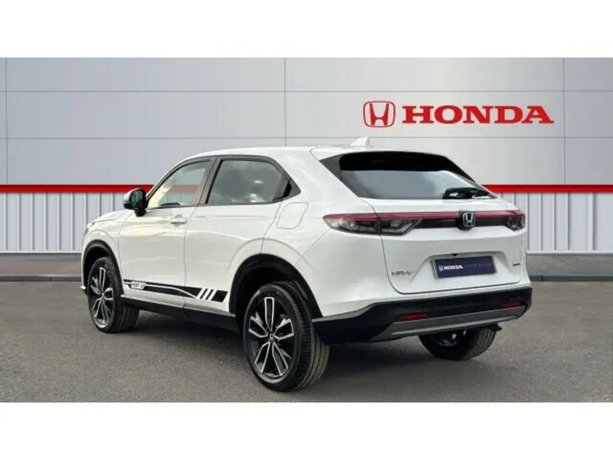 2022-honda-hr-v-15-i-mmd-elegance-big-2