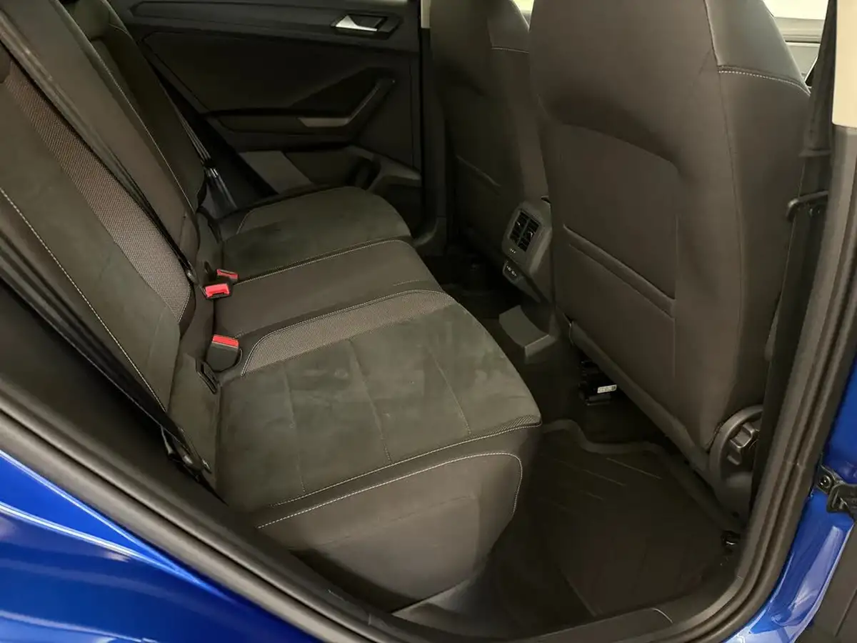 2022-volkswagen-t-roc-15-tsi-style-hatchback-5d-dsg-big-35