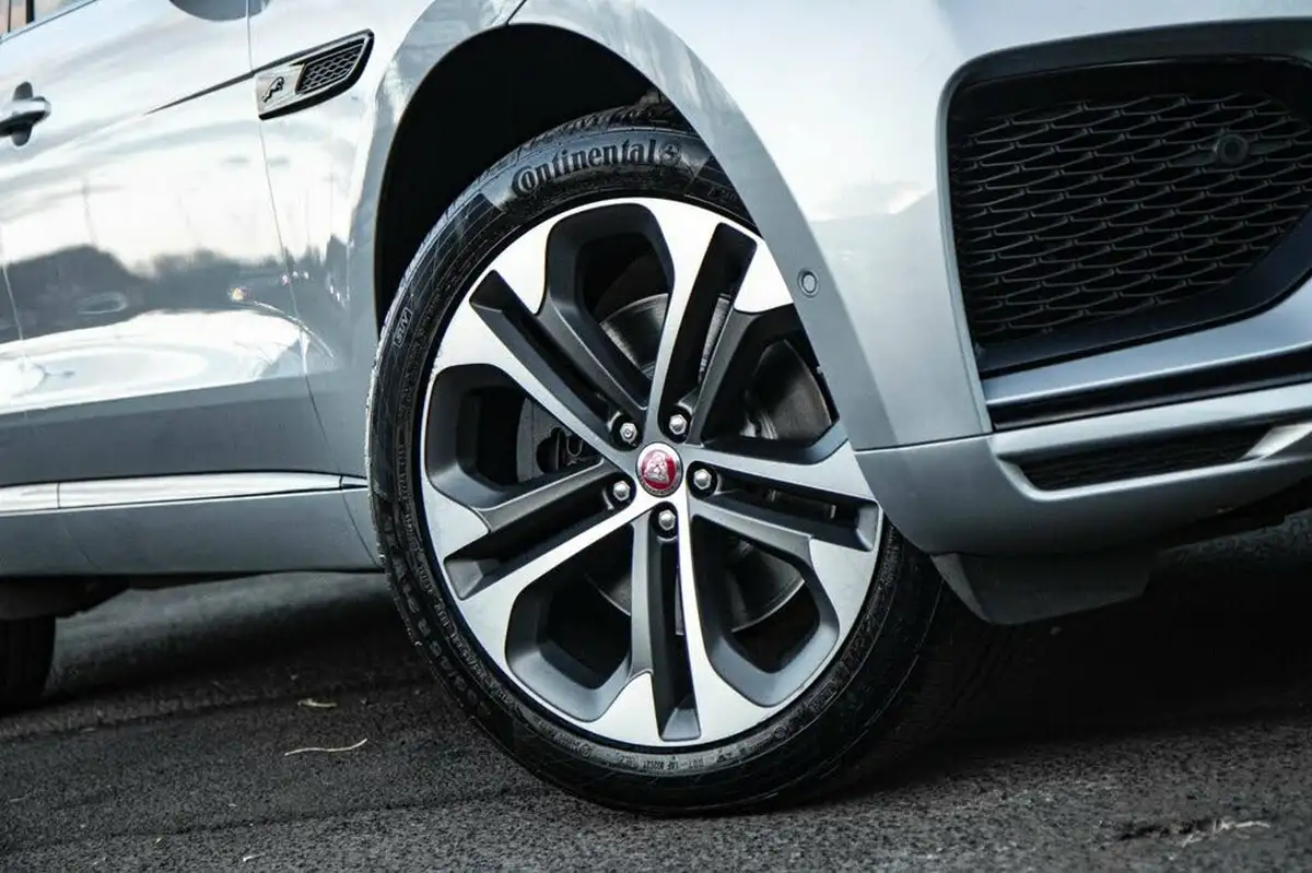 2021-jaguar-f-pace-20-p400e-hse-big-6