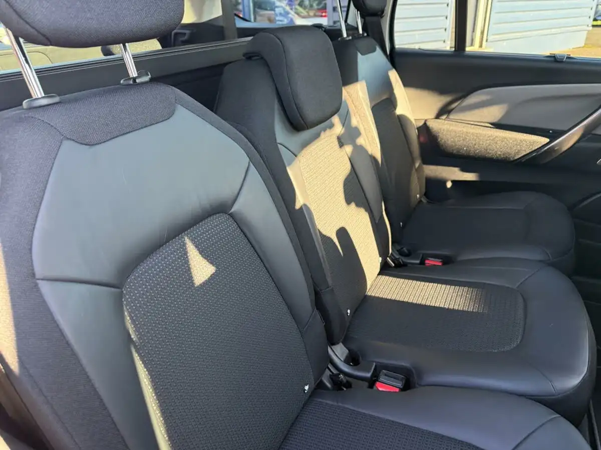 2021-citroen-grand-c4-spacetourer-12-puretech-shine-big-40