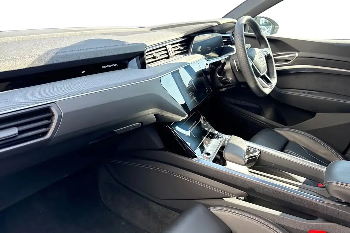 2024-audi-q8-e-tron-50e-black-edition-suv-big-8