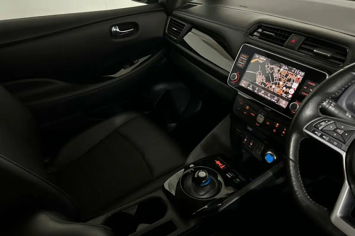 2021-nissan-leaf-e-e-n-connecta-big-31