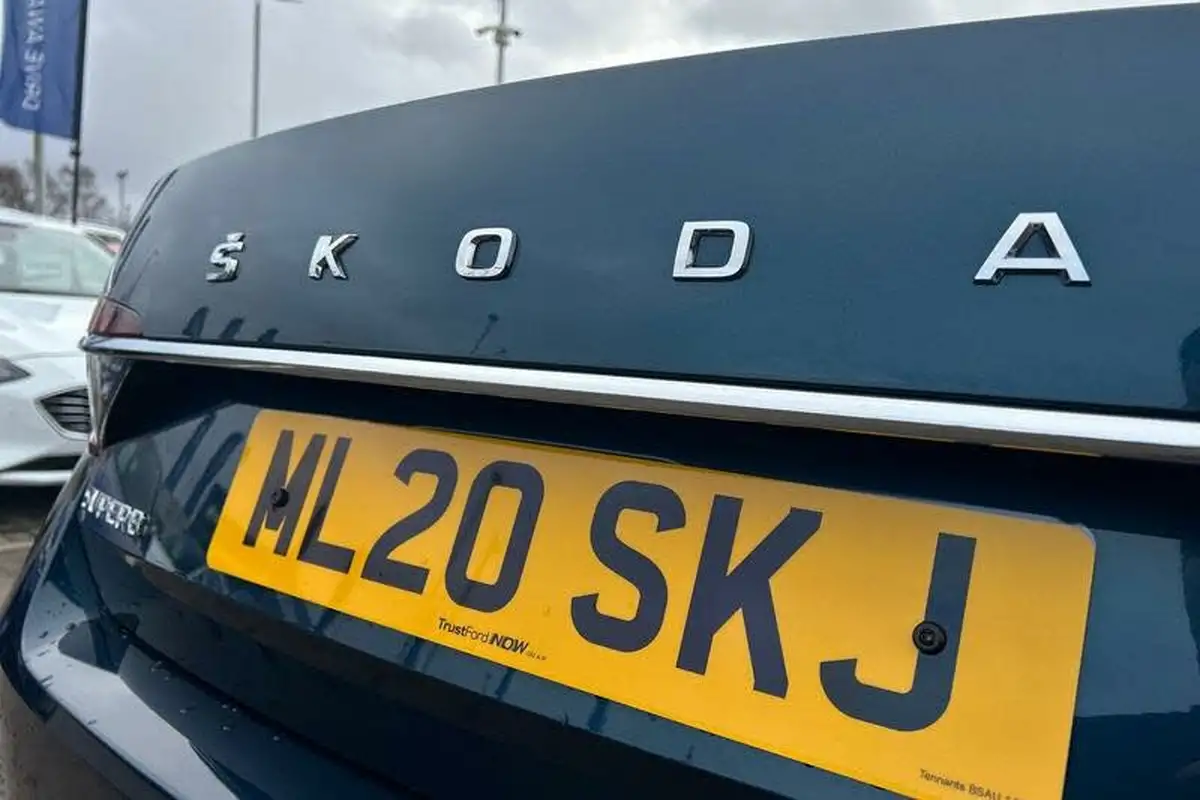 2020-skoda-superb-15-tsi-se-l-hatchback-dsg-big-39