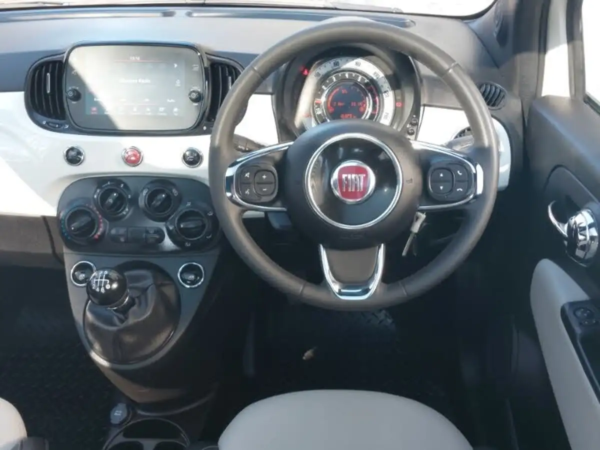 2021-fiat-500-10-dolcevita-big-6