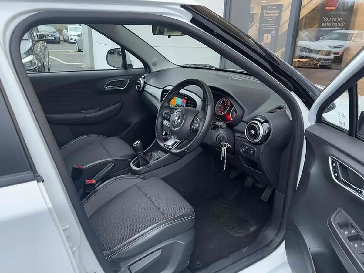 2023-mg-mg3-15-vti-tech-exclusive-nav-big-22