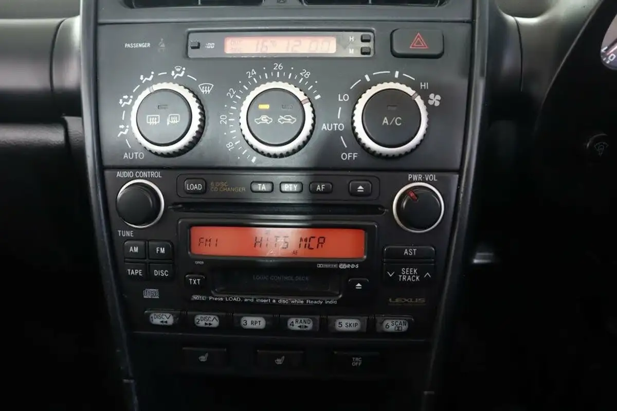 2004-lexus-is-200-20-se-parking-sensors-auto-big-27