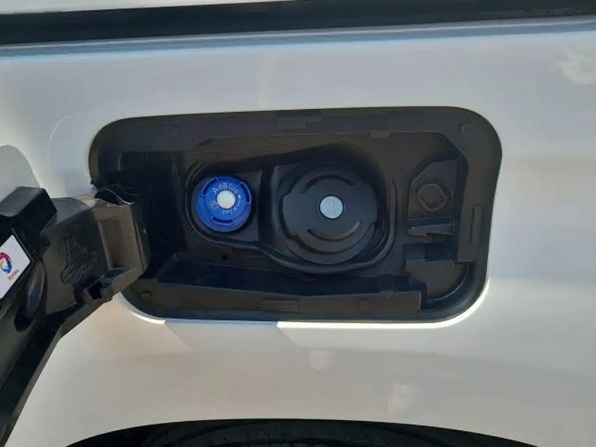 2021-peugeot-partner-15-bluehdi-950-professional-100ps-eu6dt-long-panel-big-10