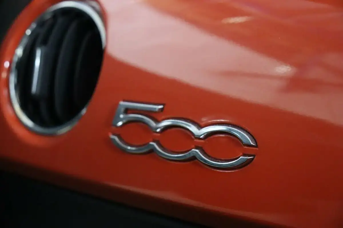 2022-fiat-500-10-dolcevita-big-25