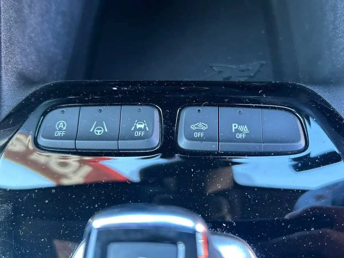 2022-vauxhall-corsa-12-turbo-ultimate-130ps-auto-big-21