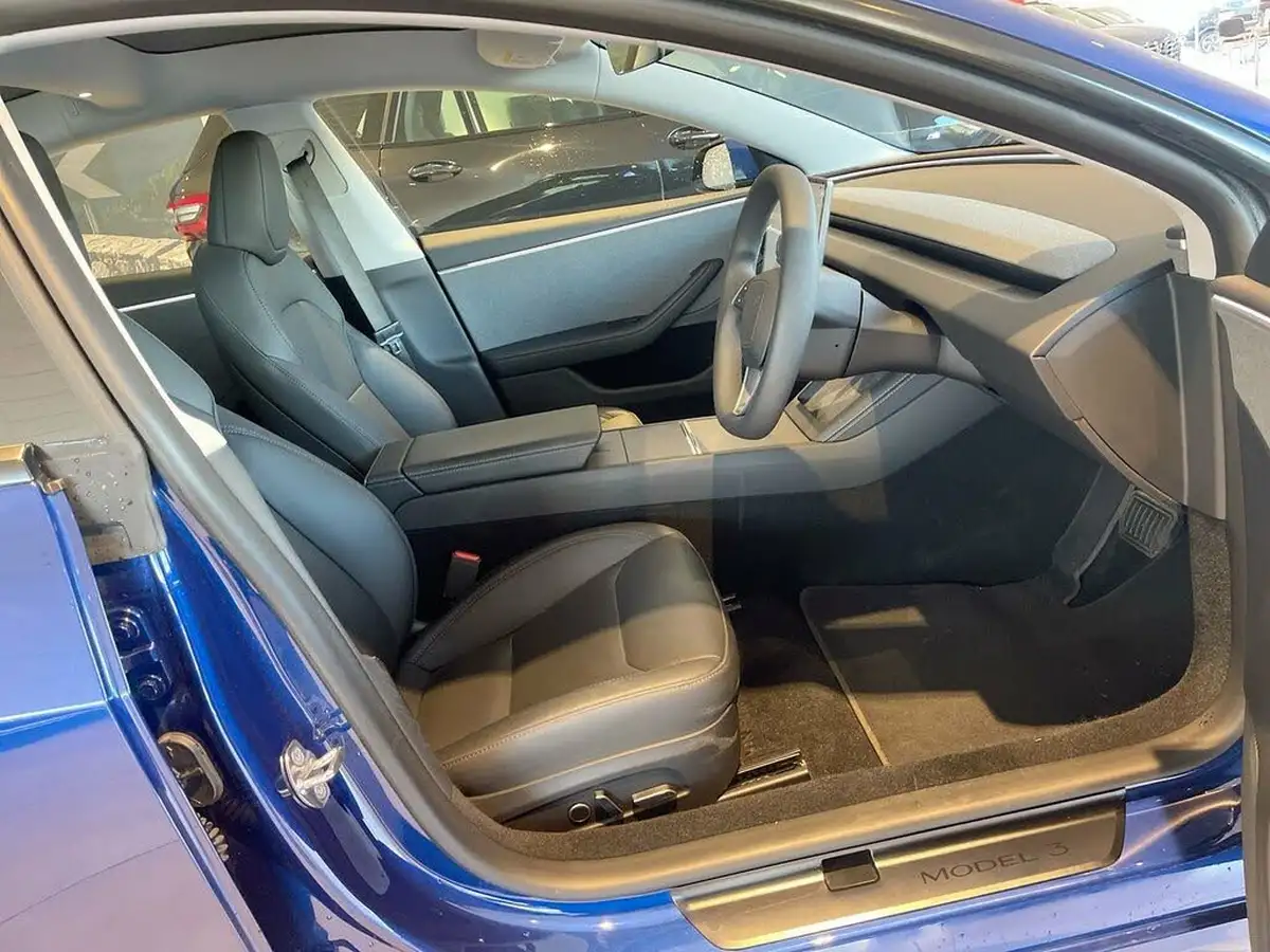 2024-tesla-model-3-e-rwd-big-3