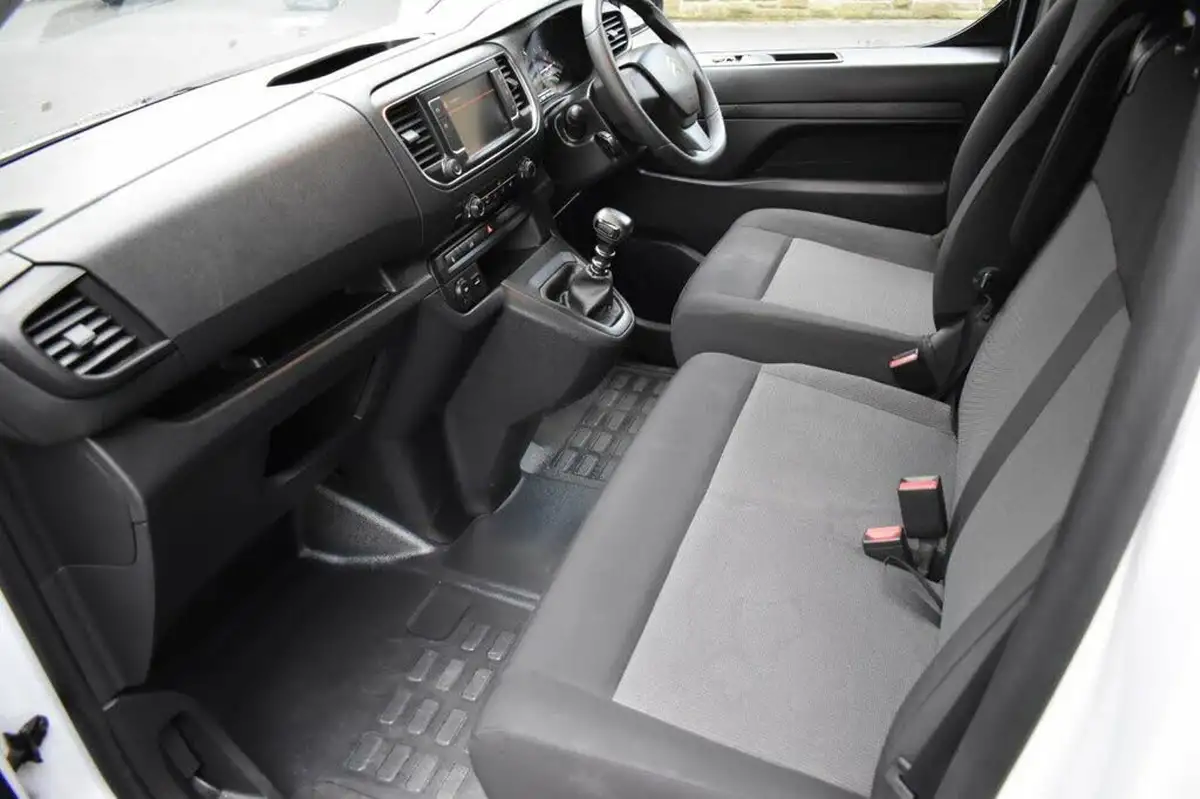 2023-citroen-dispatch-15bluehdi-enterprise-edition-m-big-6