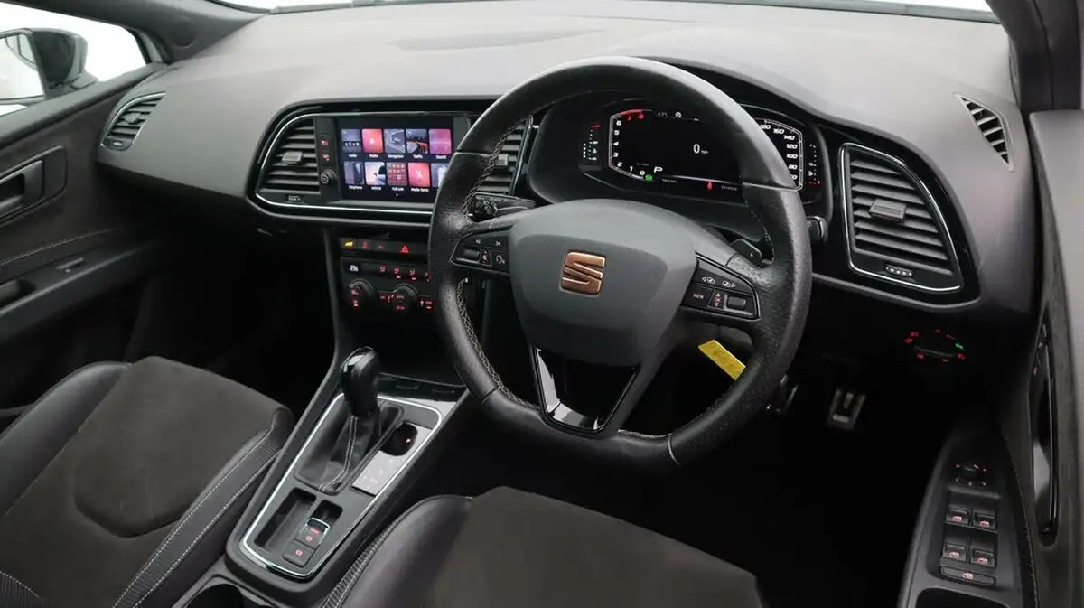2020-seat-leon-20-tsi-cupra-290-big-8