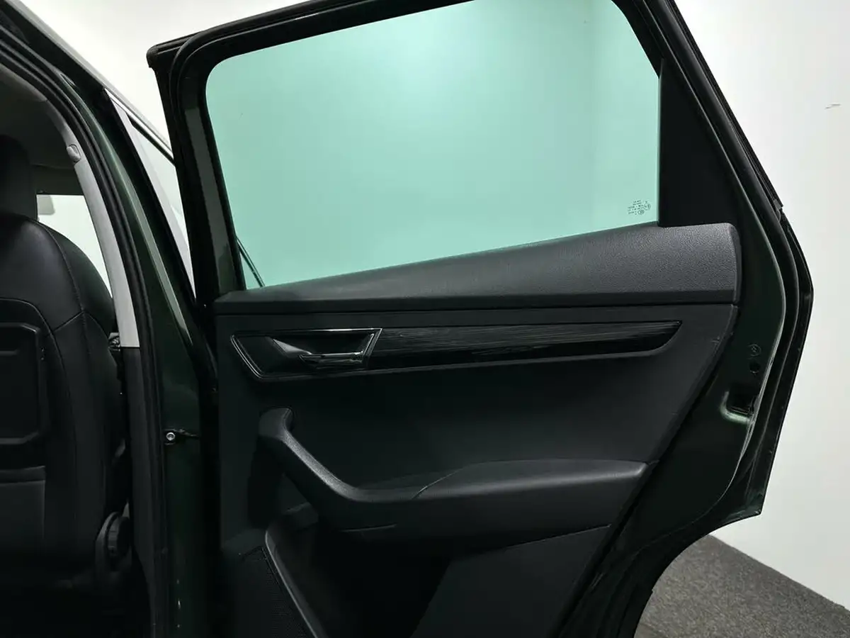2018-skoda-karoq-16tdi-se-l-scr-1596cc-dsg-big-41