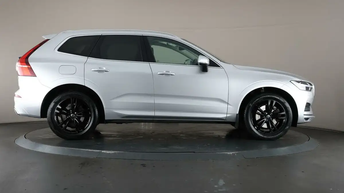 2019-volvo-xc60-20-t5-momentum-pro-big-57