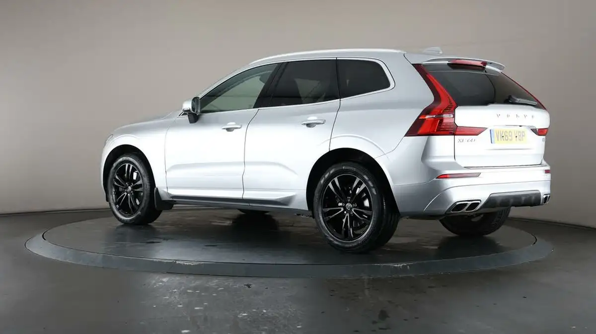 2019-volvo-xc60-20-t5-momentum-pro-big-5