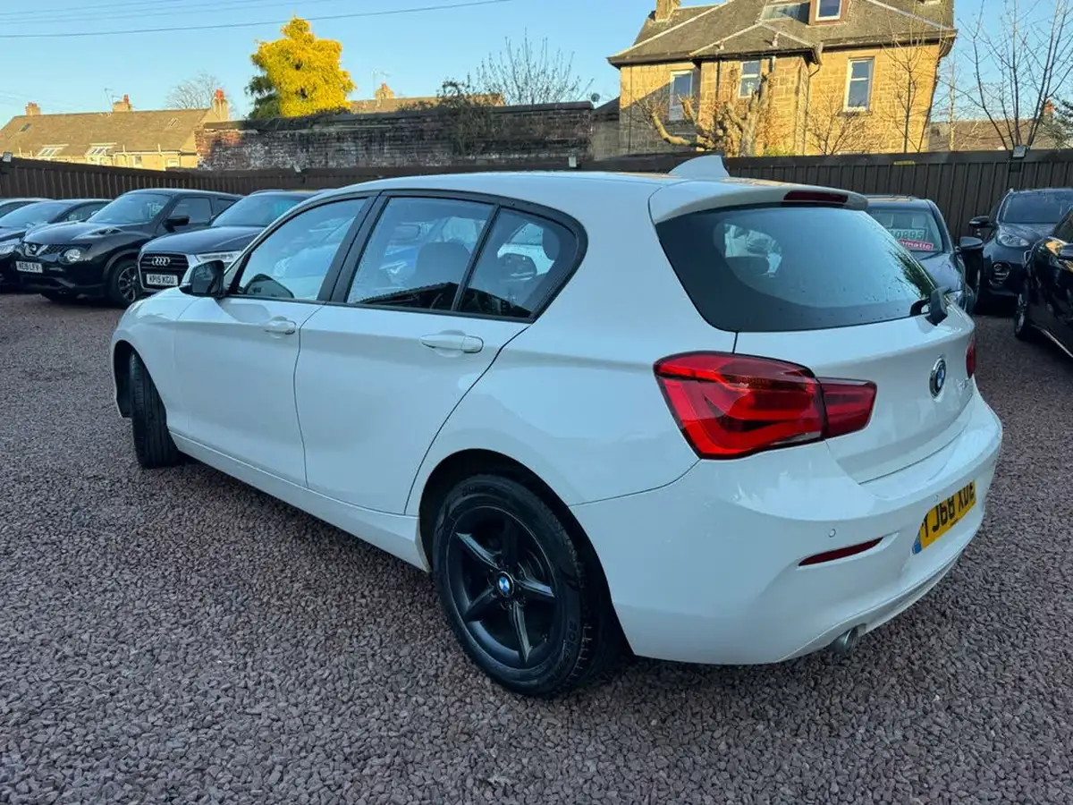 2018-bmw-1-series-15td-116d-se-business-5d-big-5