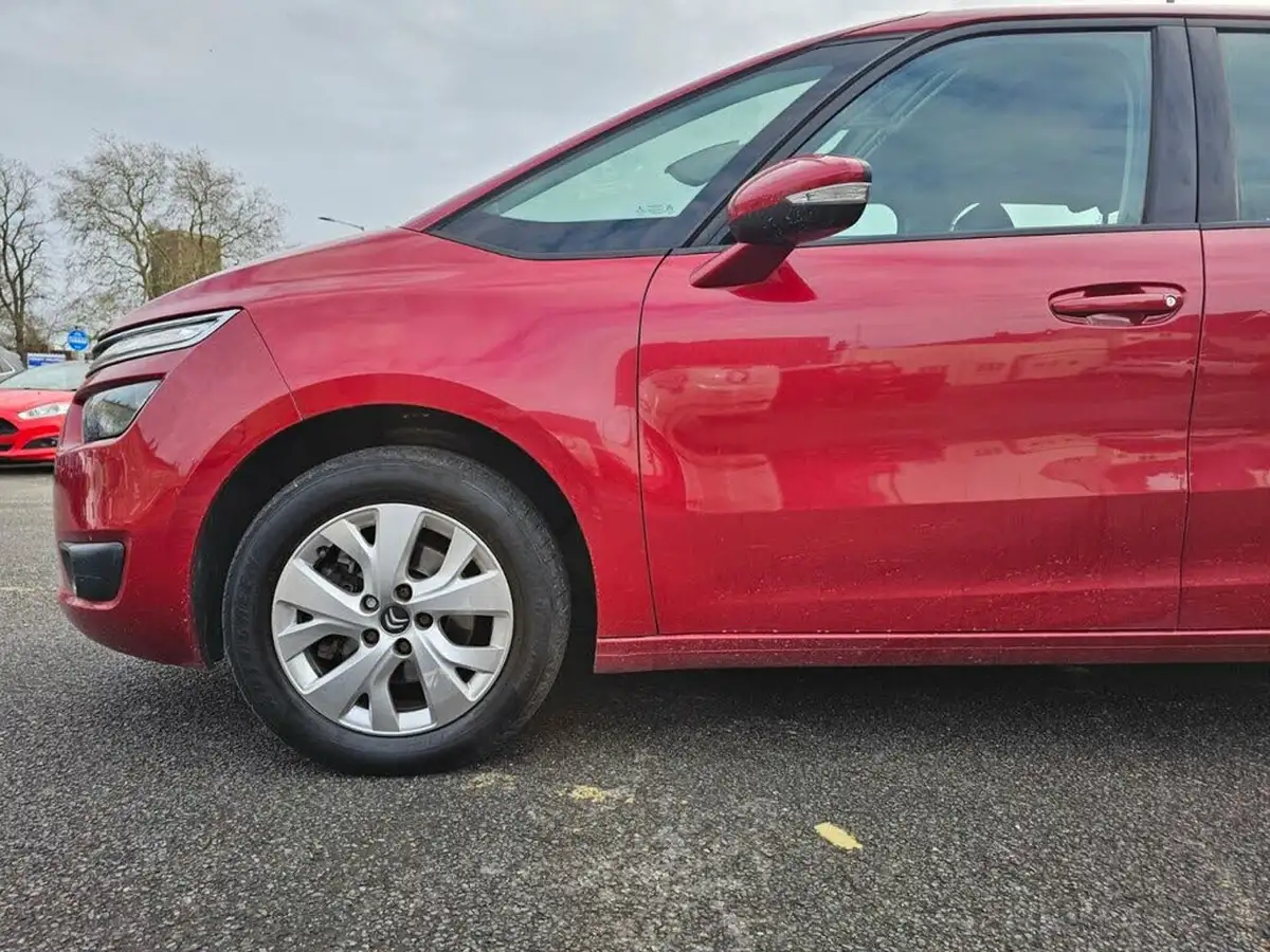 2015-citroen-grand-c4-picasso-16bluehdi-vtr-120ps-big-33