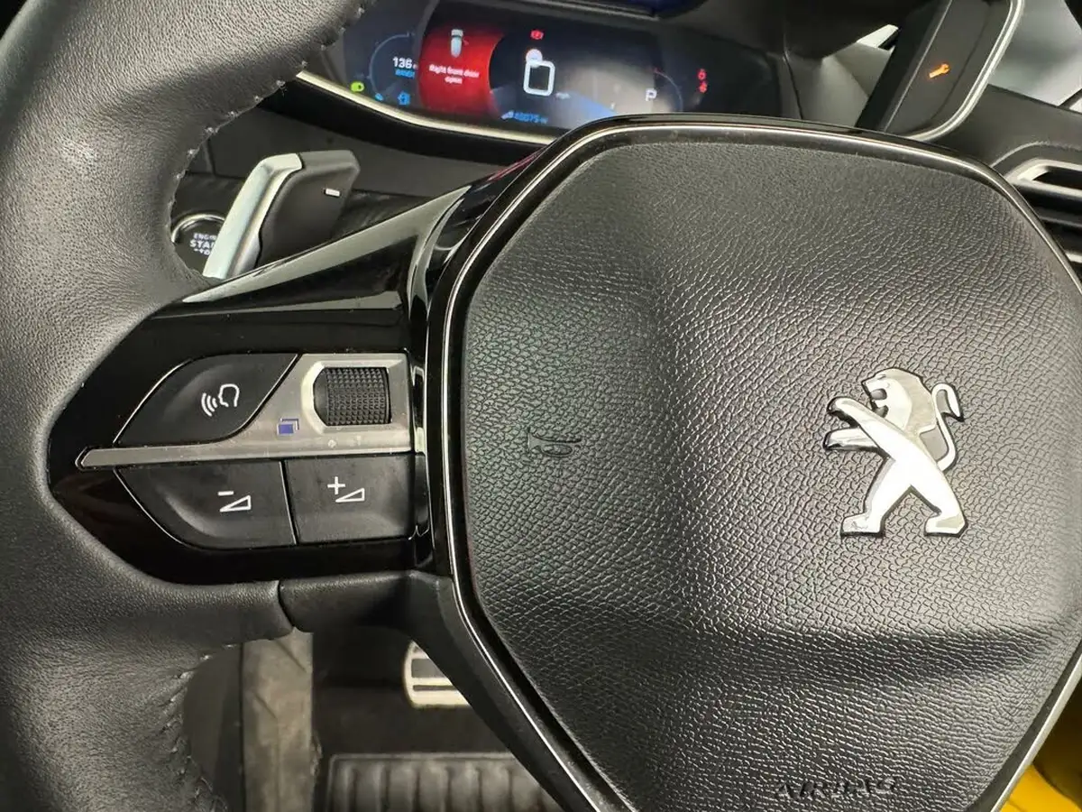 2023-peugeot-208-12-puretech-allure-premium-130ps-eat8-big-24