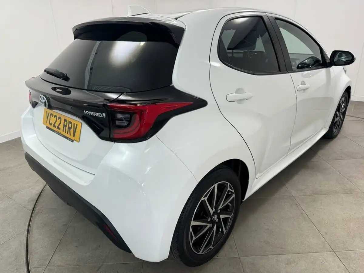 2022-toyota-yaris-15-vvt-i-design-big-4