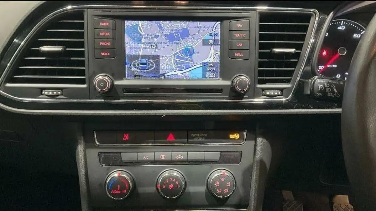 2016-seat-leon-16tdi-se-tech-pack-cr-105ps-sports-tourer-5d-big-11