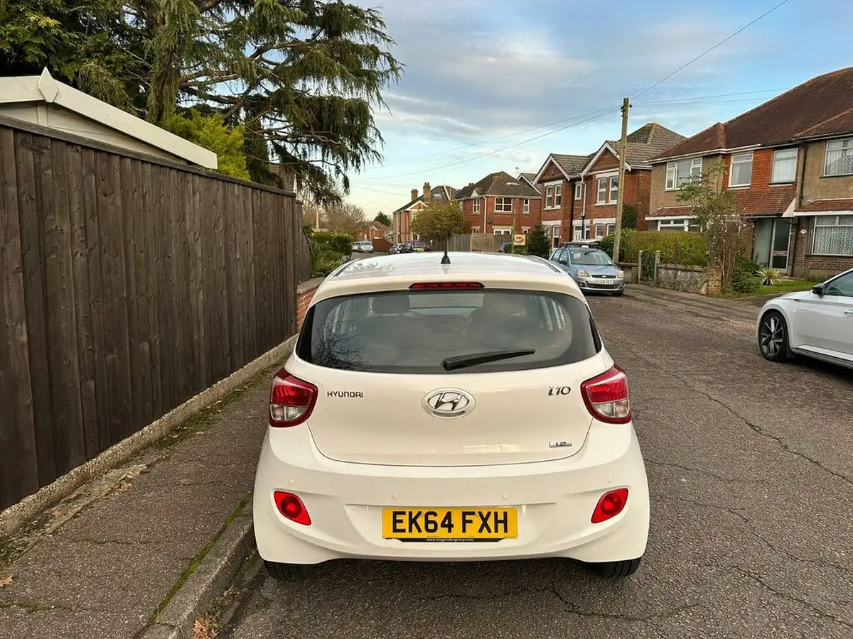 2014-hyundai-i10-12-se-big-7